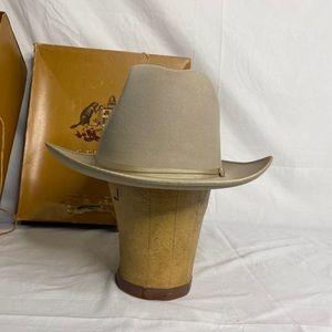 Vintage John B Stetson 3x  Beaver Hat/The Open Road xxx Size 7 With Box